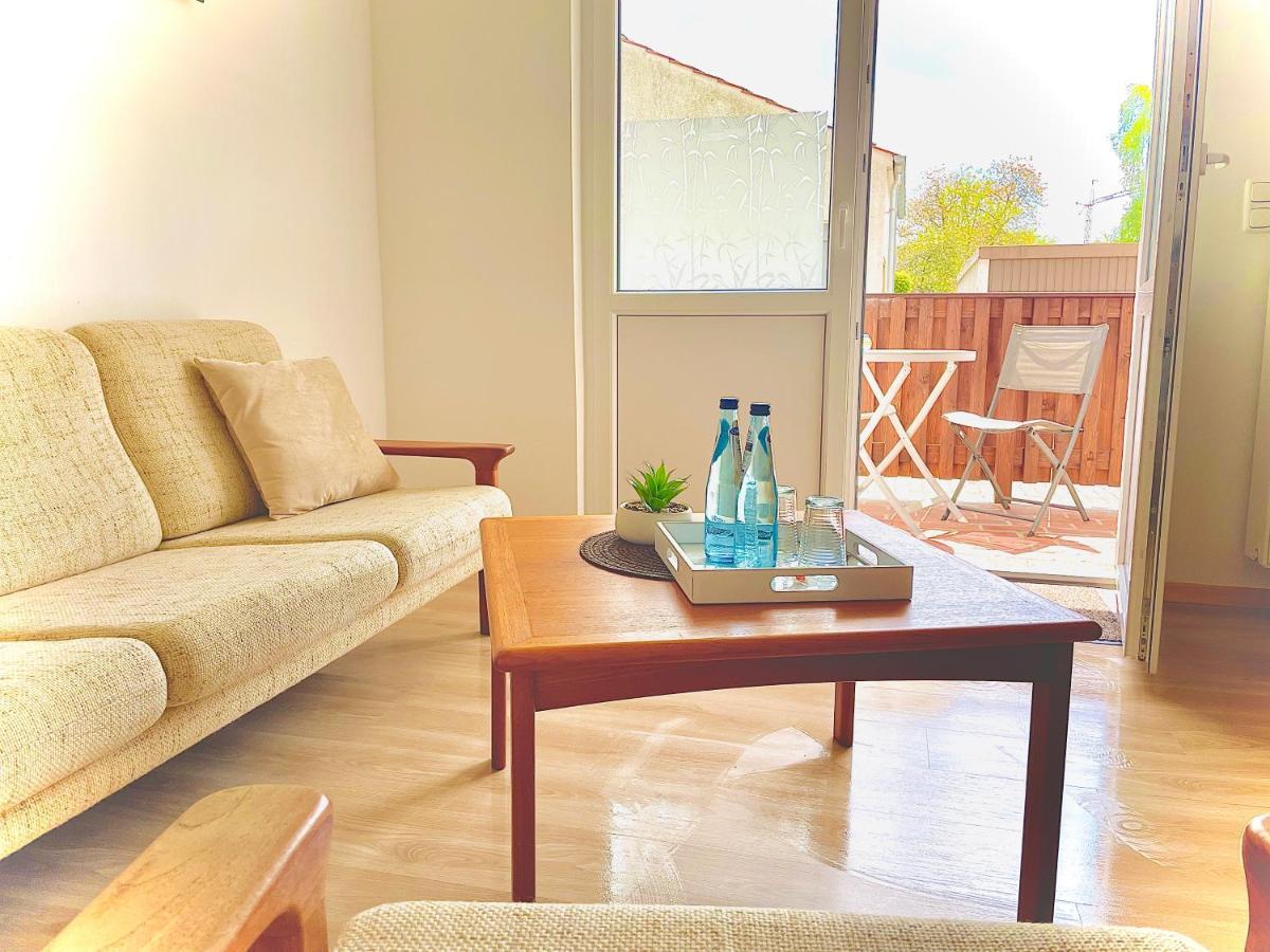 Schlafen Zuhause Monteur Und